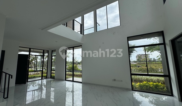 Brand New + Lake View | Hoek 8X20 | Rumah Pik2 Villa Pasir Putih 2