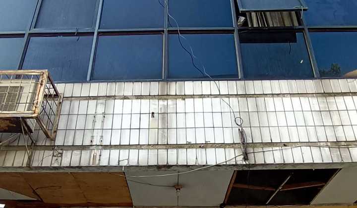 Ruko Kos2an in Pangeran Jayakarta Suitable for Investment