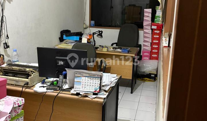 Shop House, 3 Floors, Freehold Ownership in Kamal 2