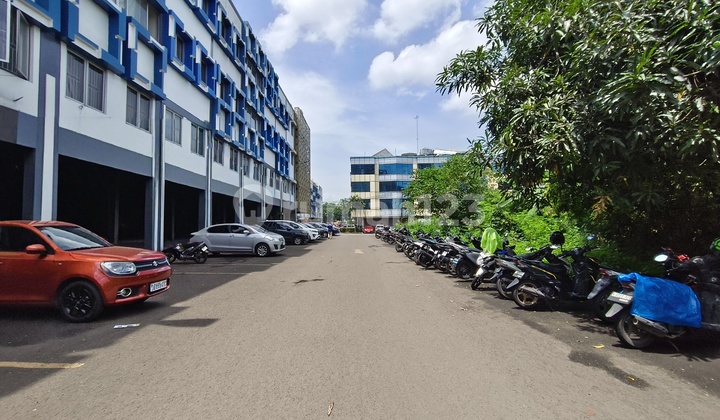 Ruko Sewa di Bukit Gading Indah 4 Lantai, Cocok Utk Kantor Ruko Sewa di Bukit Gading Indah 4 Lantai, Cocok Utk Kantor