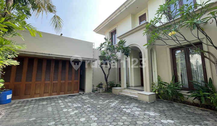 Sewa Rumah di Kemang Lokasi Strategis Dekat Pusat Kota 2