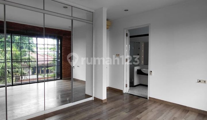 Rumah Mewah 3 Lantai di Cipete, Ada Rooftop & Kolam Renang 2