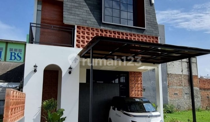 Siap Huni, Rumah, 2 Lantai, SHM, Dekat Tempat Ibadah, bisa KPR