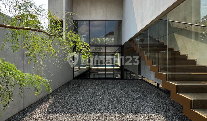 Luxury Contemporary House Kemang Ampera, Private Pool, Indoor Garden, Tanah Luas 1150 M² 2