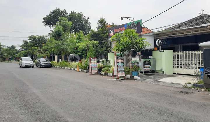 For Sale House in Sidoarjo City Center, Kombes Pol M. Duryat Street - Ready to Occupy 2