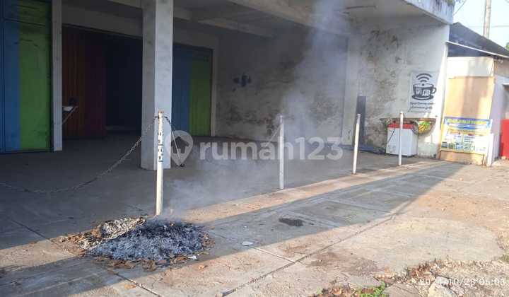 Disewakan Bangunan Toko dan Gudang Strategis Disewakan Bangunan Toko dan Gudang Strategis