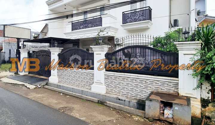Luxury House + Swimming Pool Very Strategic Location in East Tebet - South Jakarta Luxury House + Swimming Pool Very Strategic Location in East Tebet - South Jakarta