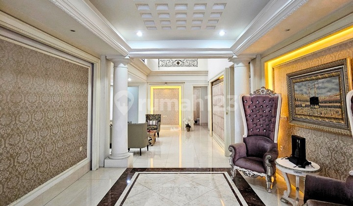 Luxury House in South Jakarta, Superb! Reasonable Price, Modern Classic Concept, Pool & Gym, Strategic Location 2