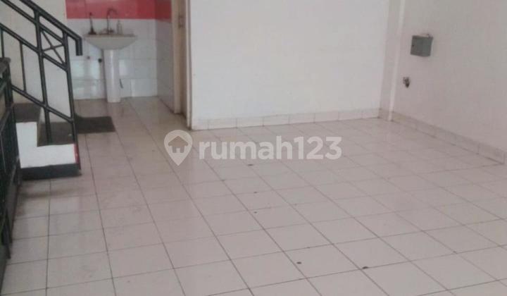 For Sale Fast 3-Story Shop House in Villa Melati Mas 2