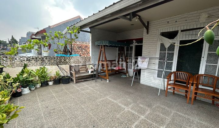 House for Sale in Cipedes Sukajadi Bandung 2