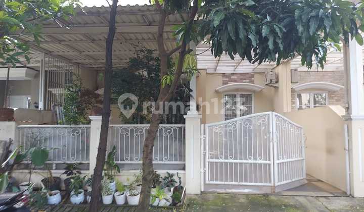 Rumah 2 Lantai Bebas Banjir di Royal Villas Pulogebang Cakung, Jakarta Timur 1