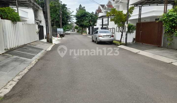 Dijual Cepat Rumah 2 Lantai di Janur Elok, Kelapa Gading, Jakarta Utara