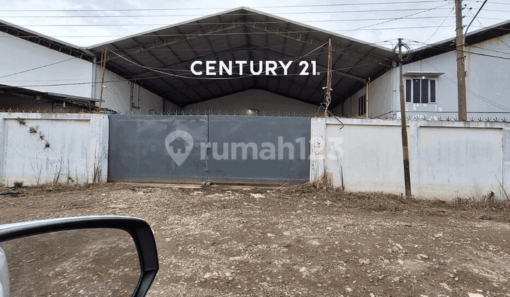 Warehouse for Sale in Terboyo Area, Large Access, Building Ready to Use