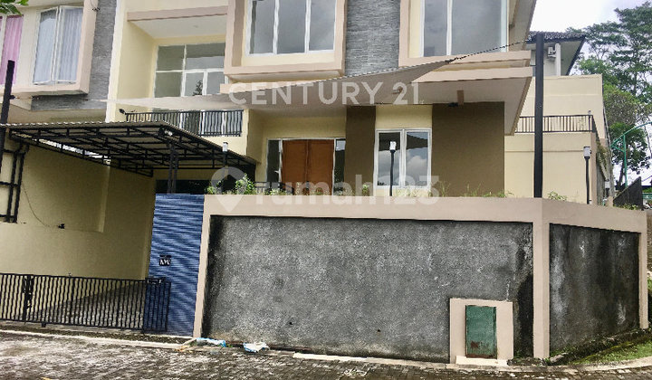 For Sale: House in Panorama 2 Graha Candi Golf 1