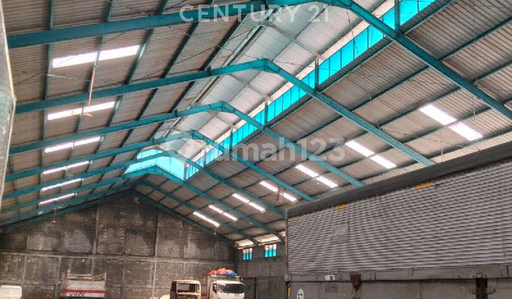 Dijual Gudang dan Kantor Siap Pakai Letak Pinggir Jalan Raya 1