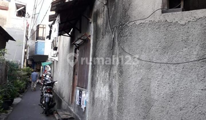 2-story boarding house in Kartini 2-story boarding house in Kartini