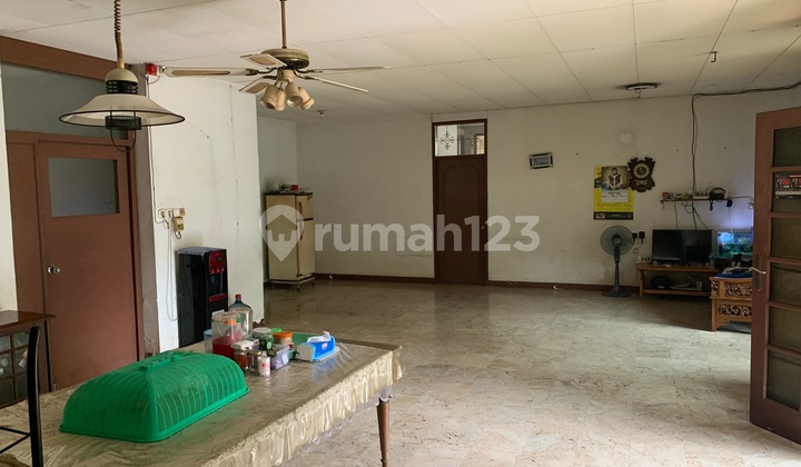 Rumah Luas & Nyaman di Pulomas