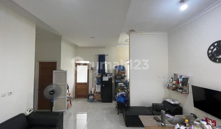 1-Story Flood-Free House on Jl Hangtuah 2