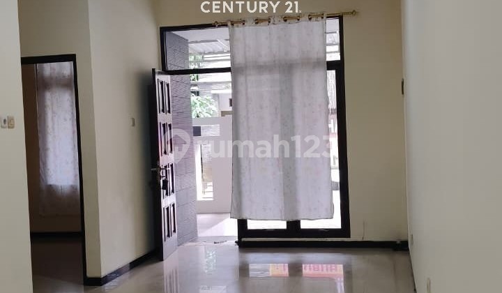 Rumah Nyaman Bebas Banjir Strategis di Banyumanik 2