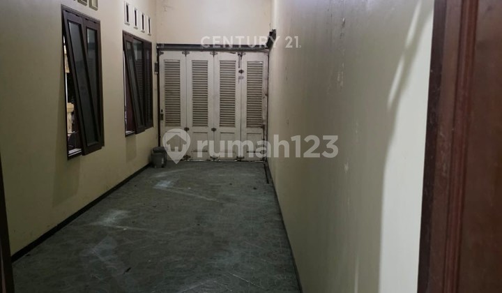 Ready-to-occupy house, good condition, highland area, flood-free. 2