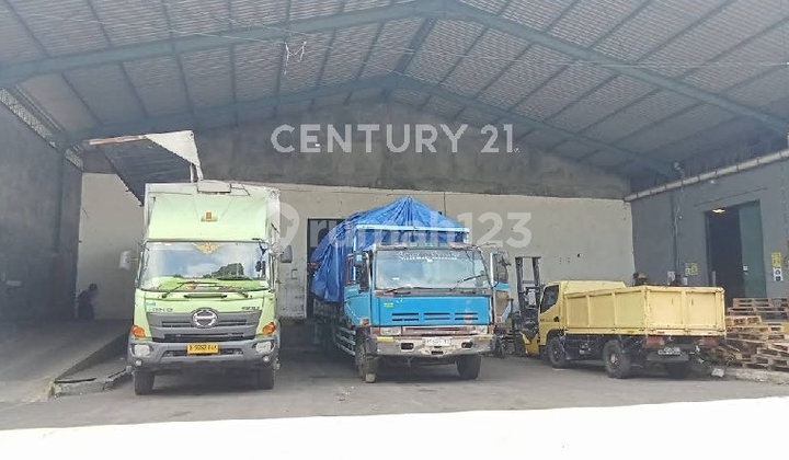 Spacious Warehouse Strategic Location Easy Access from Tugu Main Road 2