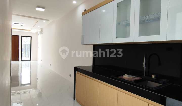 New Modern Millennial House Plot DKI Meruya West Jakarta 2