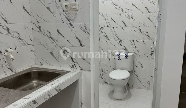 New 4-Level House for Sale in Jelambar, West Jakarta 2