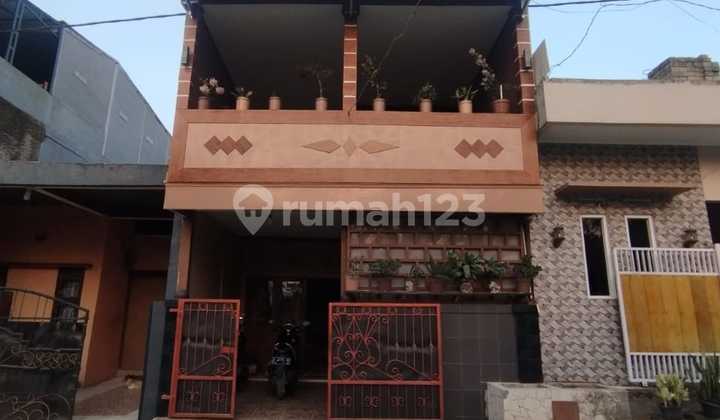 Well-Maintained House for Sale in Pondok Padalarnang