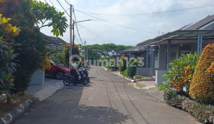 Dikontrakkan Rumah Fully Furnished di Private Village Cikoneng Bojongsoang - Dekat Telkom University Dikontrakkan Rumah Fully Furnished di Private Village Cikoneng Bojongsoang - Dekat Telkom University