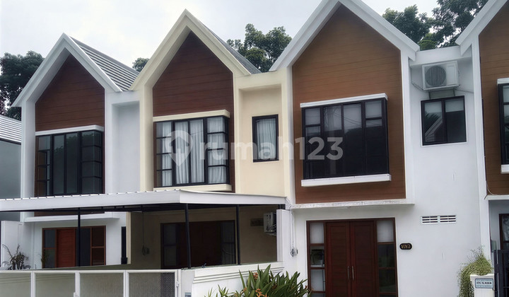 Rumah Siap Huni 2 Lantai - The Nusa Dua Town House, Jalan Gandamayu, Kampial, Nusa Dua Bali