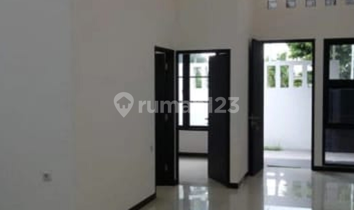 Pakuwon Indah Surabaya House for Sale, Ready to Move In 2