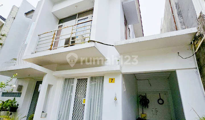 Nice & Comfortable House with 3 Bedrooms in My Home Lippo Cikarang Cluster