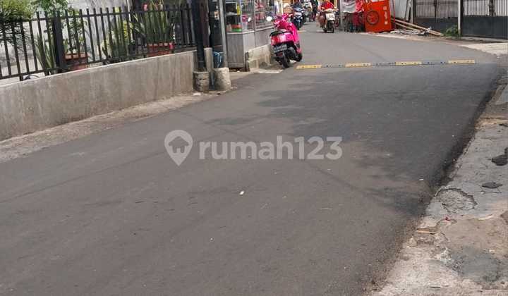 Flood-Free, 2 Floors, Freehold Title, Near Transjakarta Access, Available with Installment Plans, 2