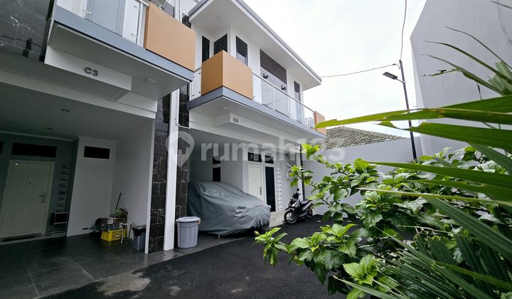 Dijual Rumah Mewah di Cempaka Putih Dekat Yarsi
