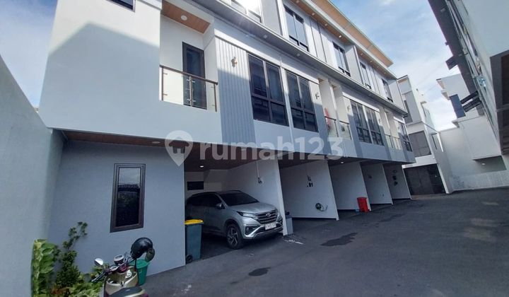 For Sale Beautiful House in Setiabudi Near Pasar Manggis