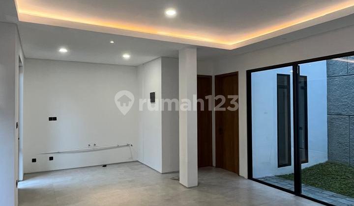 Disewakan Rumah Cantik di Cluster Althia Bintaro 2