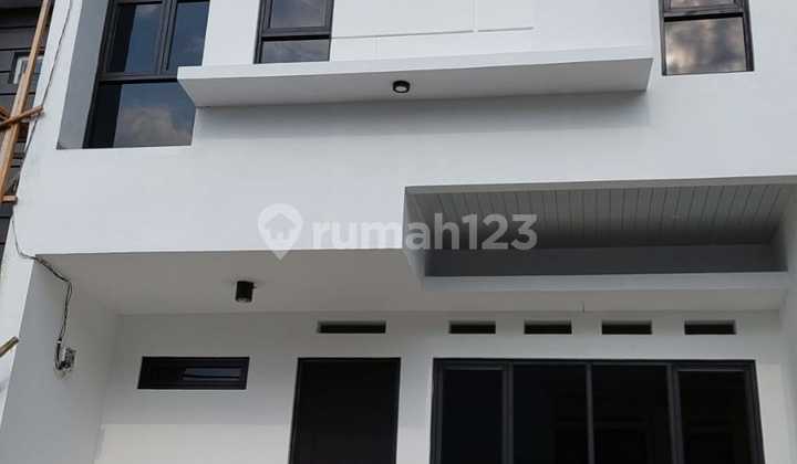 Rumah/Villa 2 Lantai Lampung (Semi Furnished) Rumah/Villa 2 Lantai Lampung (Semi Furnished)