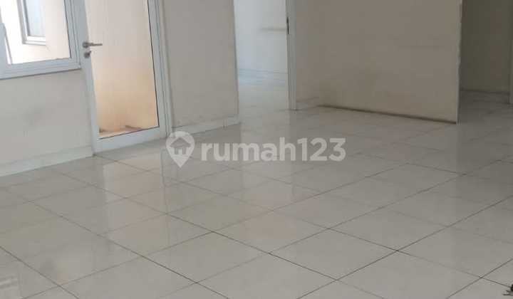 Disewakan Rumah Boulevard 2 Lantai di Kota Wisata 2