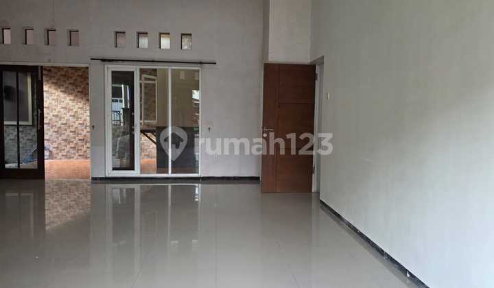 House in Strategic Area Jl Bunga Bunga, Malang City. 2