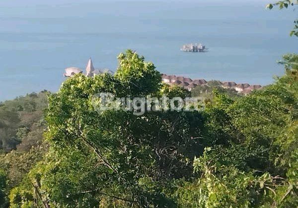 Land, in Labuan Bajo.