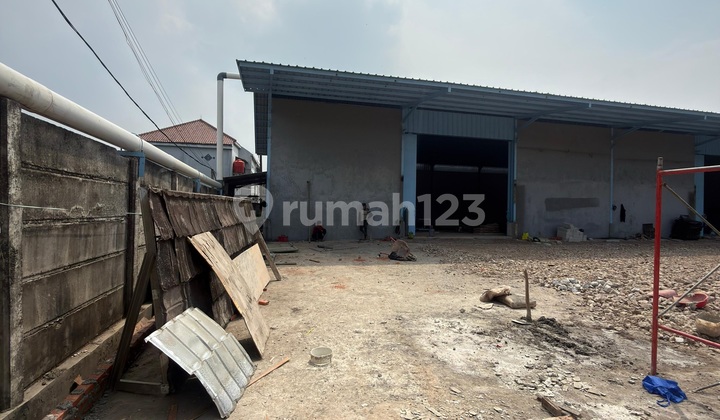 For Rent: Large Warehouse at Kav Dpr Jalur 10 - Land Area 1,600 sqm / Building Area 1,000 sqm, 40 Ft Container Access, Office & Worker Accommodation, Spacious Parking & Easy Operational Access. For Rent: Large Warehouse at Kav Dpr Jalur 10 - Land Area 1,600 sqm / Building Area 1,000 sqm, 40 Ft Container Access, Office & Worker Accommodation, Spacious Parking & Easy Operational Access.