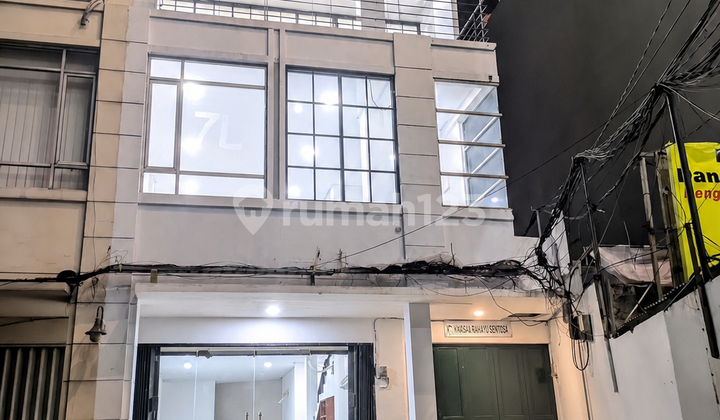 For Rent Soon: 3-Story Shop House (Ruko) Arjuna, Land Area 72 / Building Area 300, Inside a Complex, Near BCA, Mandiri & Ukrida Hospital, Prime Business Location, Ready to Occupy 1
