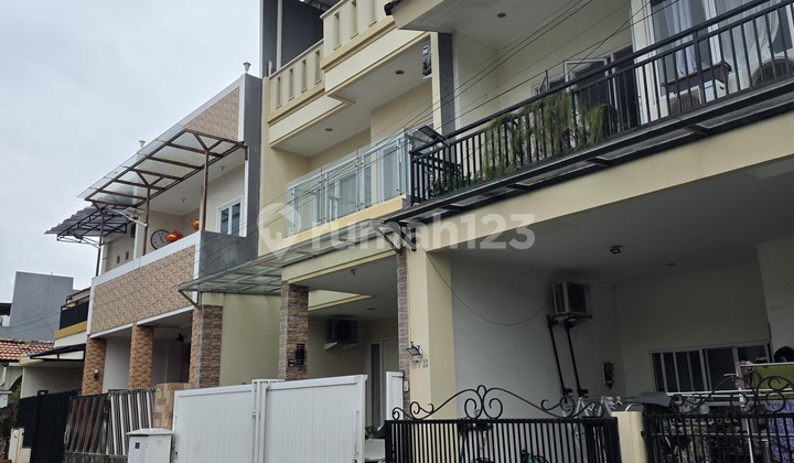 Beautiful Minimalist Fully Furnished 3-Story House in Metro Permata 1 - 4 BR, 150 LB, Close to Toll Access 2