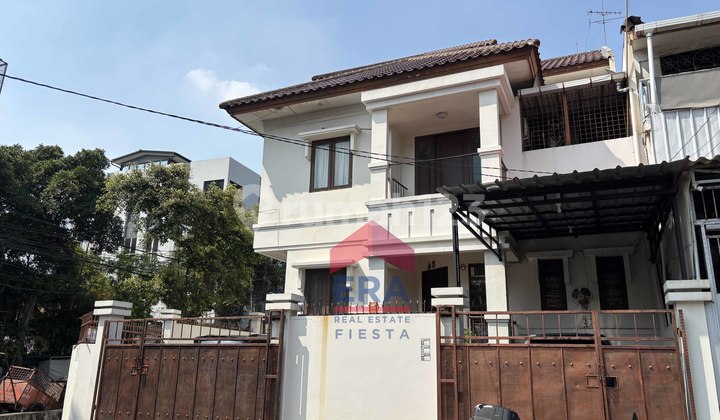 Luxury Hook House Fully Furnished Near Access in the City Center