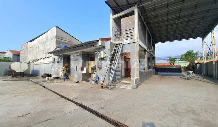 Commercial Warehouse on Jalan Raya Cakung