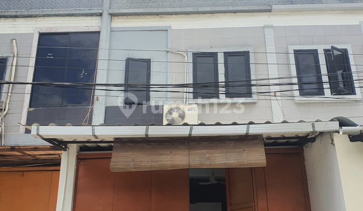 Rumah 4 Lantai Full Furnished Dekat Central Park dan Trisakti