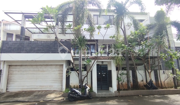For Quick Sale: 2-Storey House, 300 sqm Building Area, 450 sqm Land Area, Good Condition, Ready to Occupy in Pulomas. For Quick Sale: 2-Storey House, 300 sqm Building Area, 450 sqm Land Area, Good Condition, Ready to Occupy in Pulomas.