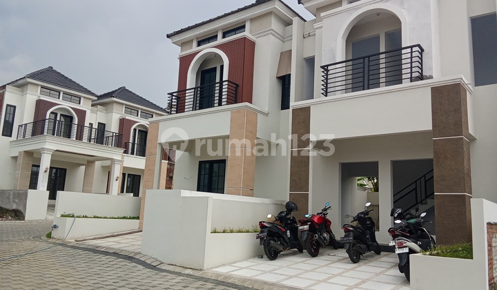 Villa Strategis 2 LT Poros Jalan Raya Batu