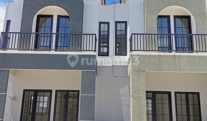 2-Storey House Near Station & Located on the Main Road Axis of Malang City