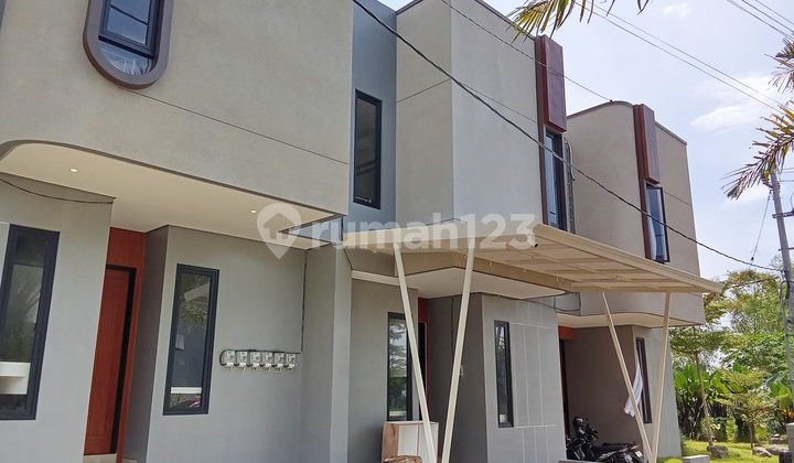 Rukost Exclusive 2 Floors Near Brawijaya University Malang